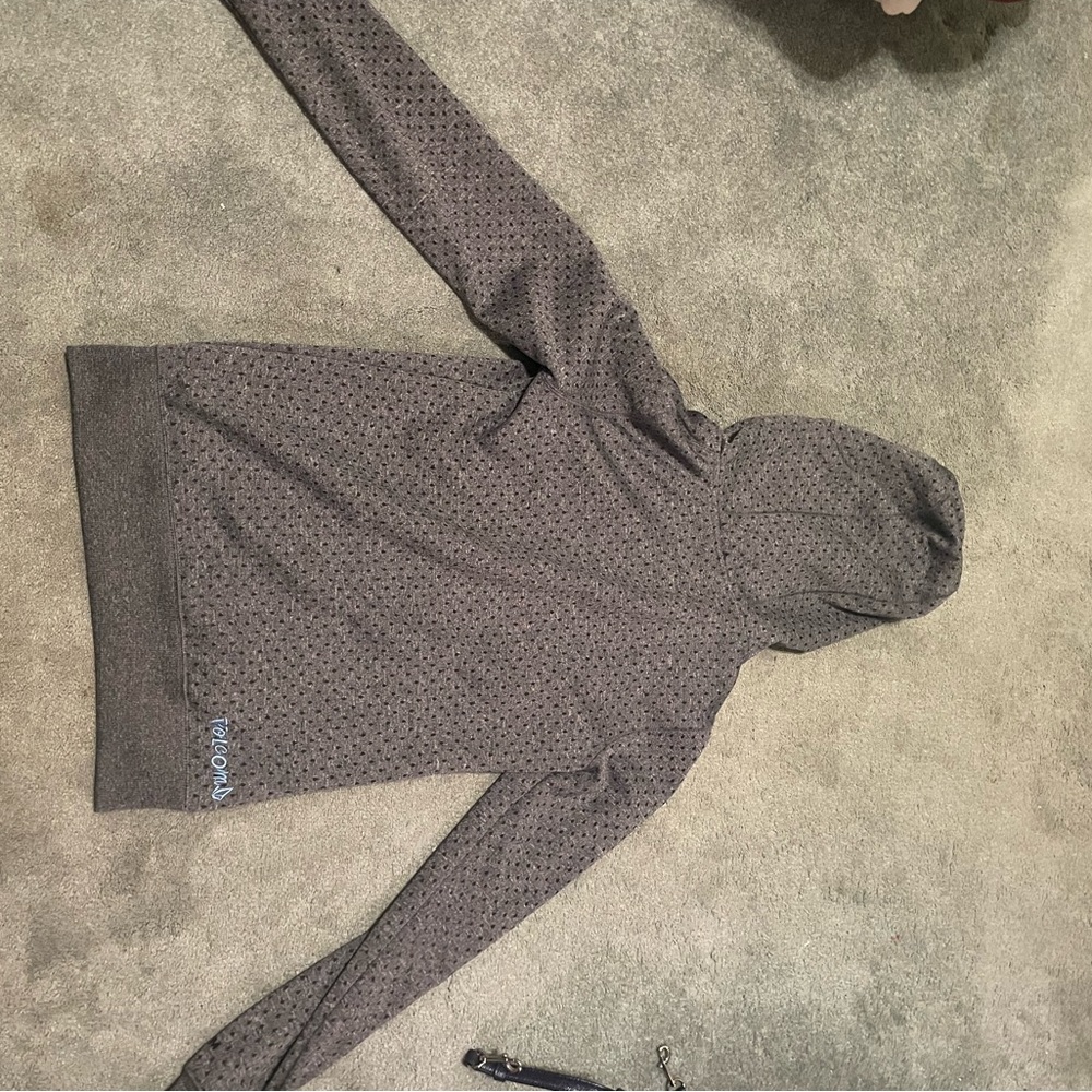 Volcom sweater - Picture 3 of 3